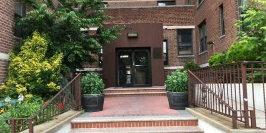 147-37 Roosevelt Ave #3A  Flushing ,  NY   11354